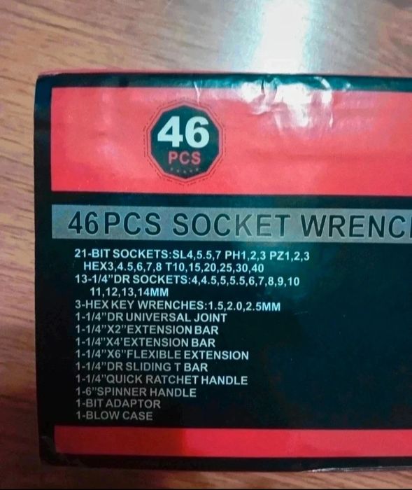 Trusă chei tubulare cu cheie crichet și diferite accesorii
