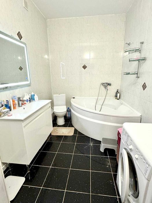 4-к Продам в центре!  Кенесары/Сарыарка