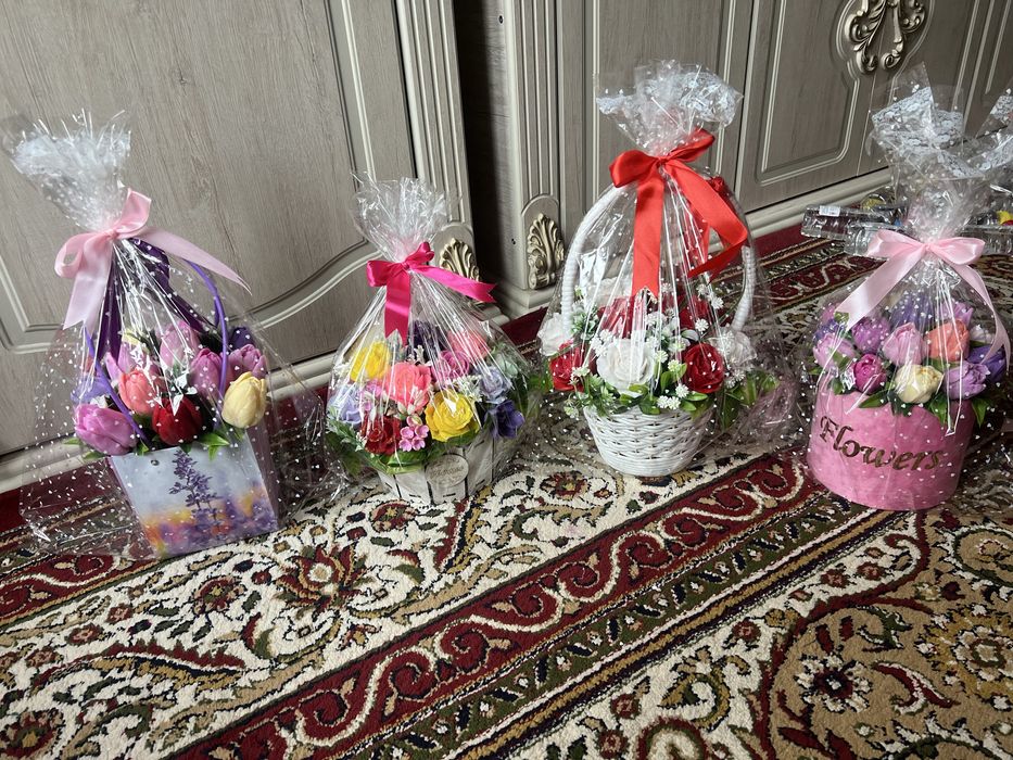 Sovunli gullar bayramga