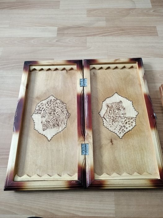 Нарды деревянные, хорошее состояние