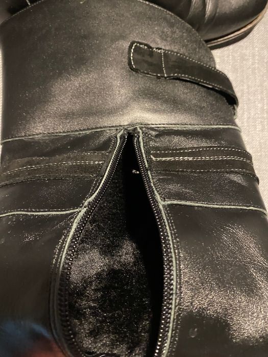 Cizme negre din piele