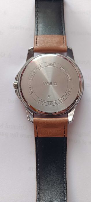 ceasuri Casio MTP-V004 si AQS-800W