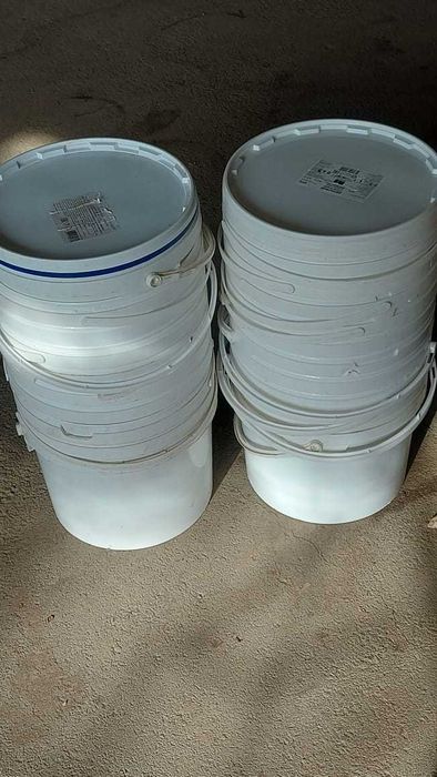 Пласмасовые ведра 10 литров.