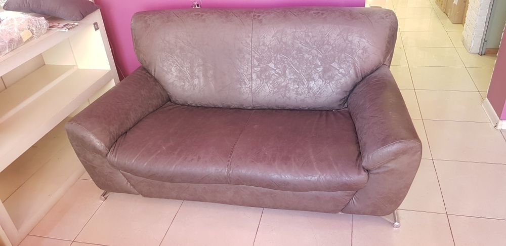 дивани 2бр може и по отделно по 300лв на 1бр