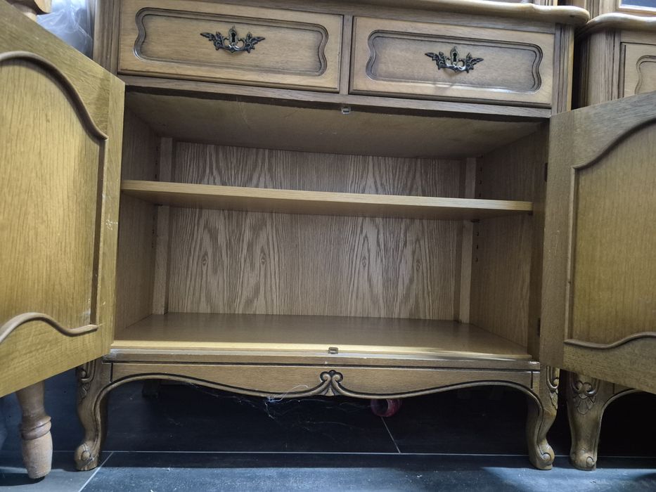 Vitrine lemn masiv inspirație Rococo
