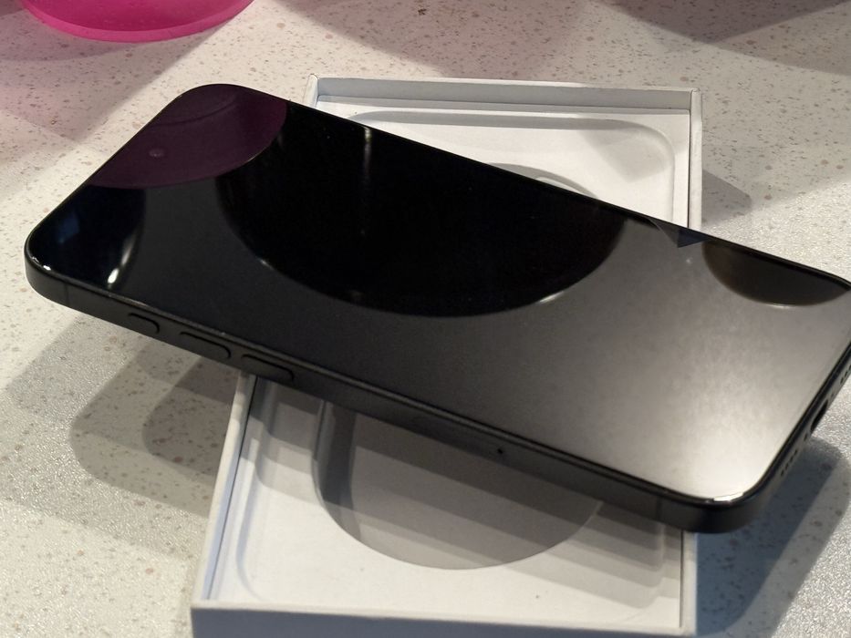 iPhone 16 128GB Black – Като НОВ, 91% Батерия.