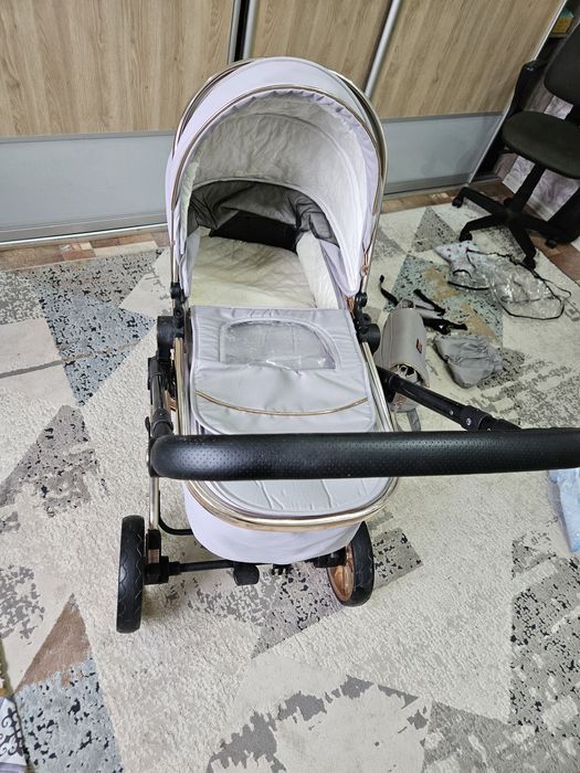 Коляска в хорошем состоянии.