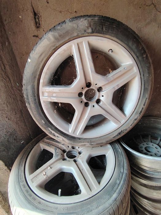 Продам комплект дисков с резинами