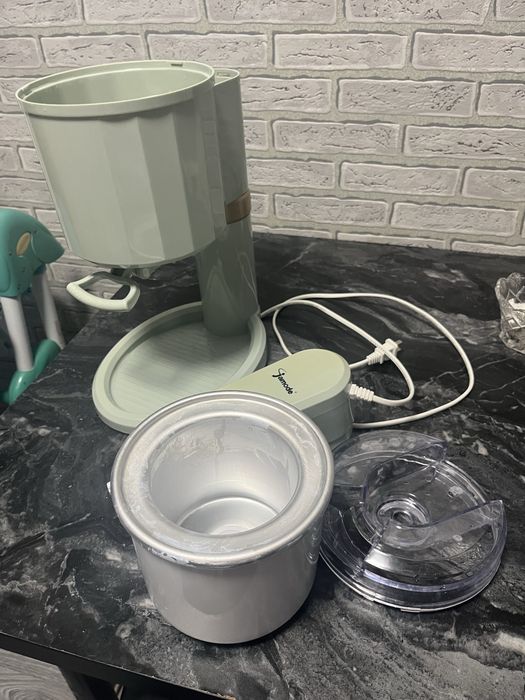 Мороженица продам за 15000т