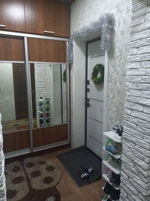 Квартипа на Гунча-метро тинчлик 2/4/9 общ пл 60м с мебелью