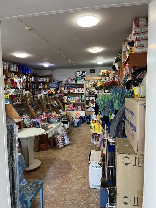 Продам действующий магазин на проезжой части