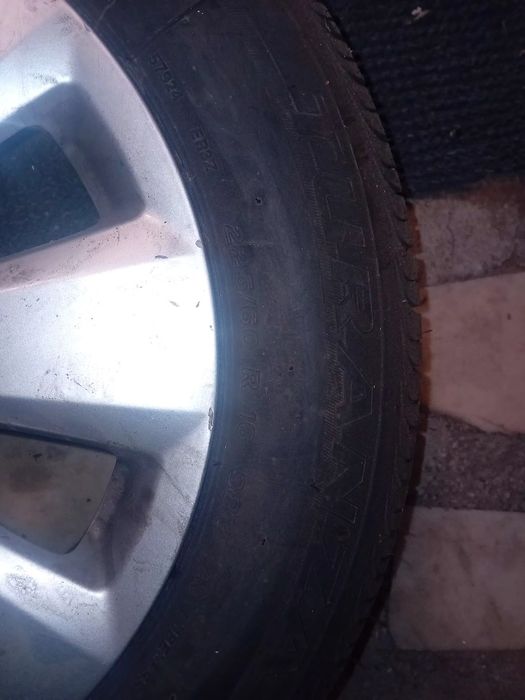 Vand jante cu cauciucuri