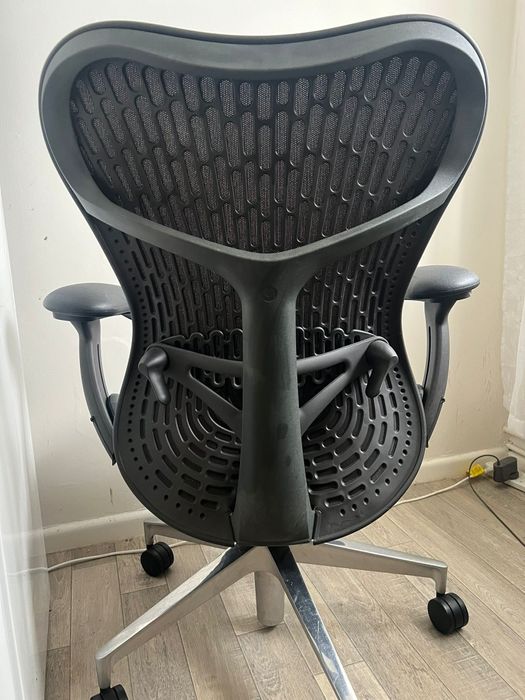 Scaun birou / gaming Herman Miller Mira 2