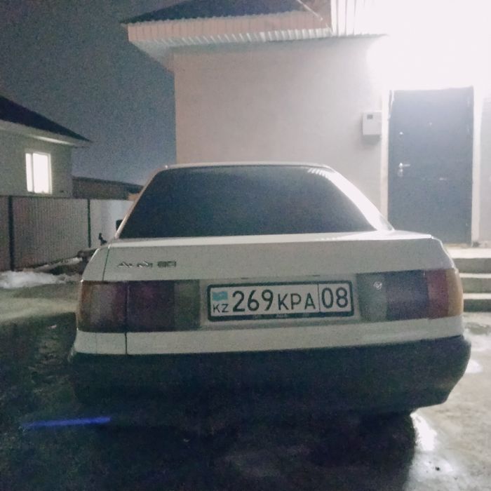 Ауди 80 в хорошом состояние.