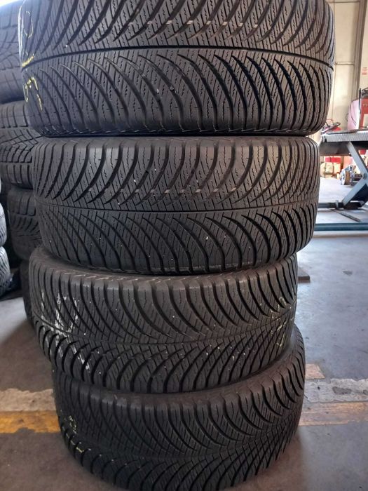 Jante VW Polo anvelope mixte GoodYear AO 215 45 16