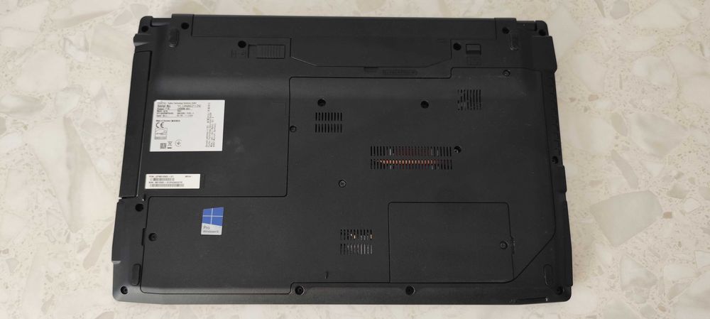 Fujitsu Lifebook A544-intel i5