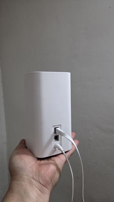 Продам роутер практически новый