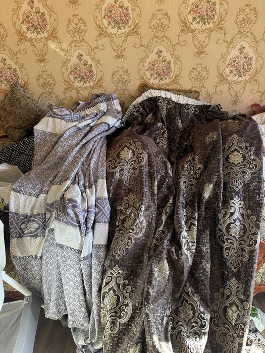 продается три ковра размер 2 на 3 по 300 тысяч