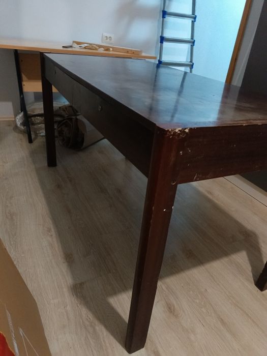 Продам стол большой кухонный