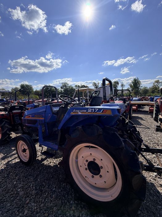 tractor japonez iseki landhope 217 21 cp 4x2 bonus freză de sol