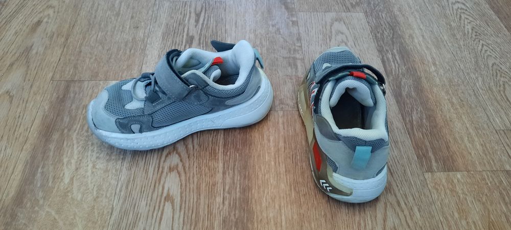 Детские кроссовки р26-30