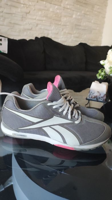 Дамски маратонки REEBOK