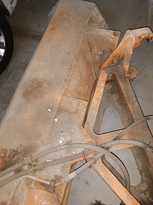 Продам щетку на боб кат мксм