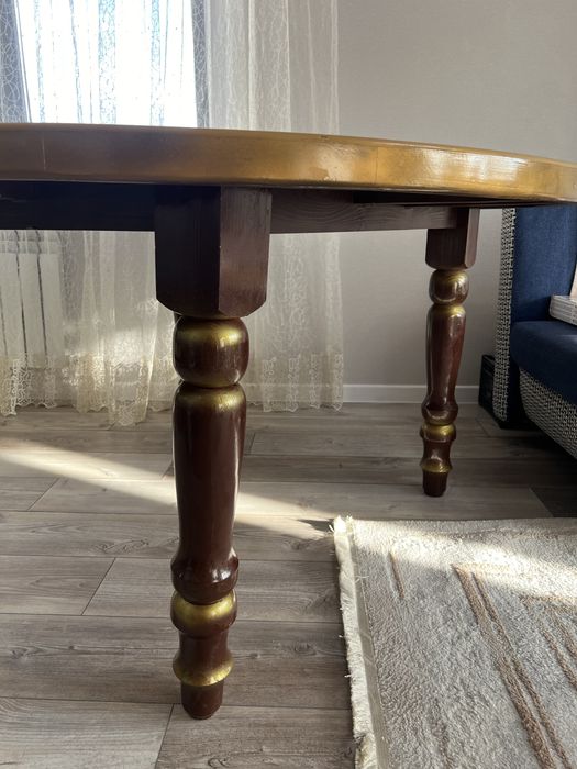 Стол, 4 стула в подарок