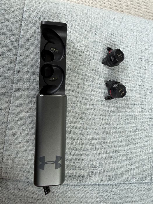 Casti JBL Under Armour Flash True  Wireless Bluetooth  in Ear negru