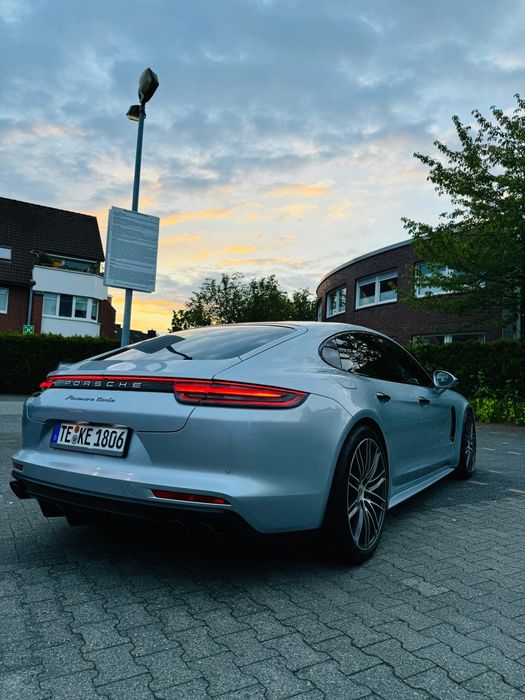 Vând sau schimb Porsche turbo 550 cp