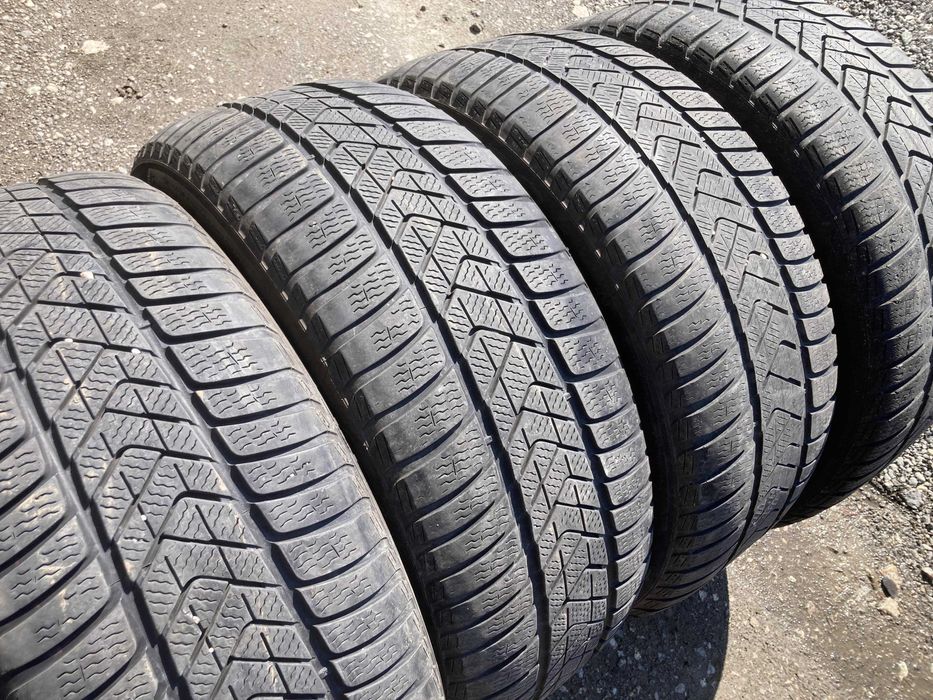 Всесезонни гуми 245 45 18 Pirelli dot 20
