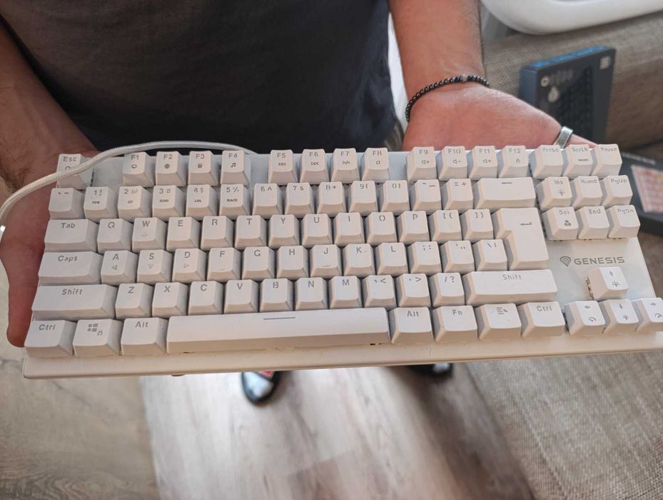 Клавиатура Genesis Thor 303 TKL