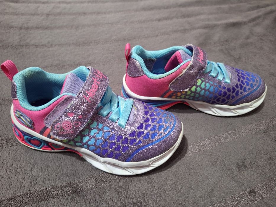 Skechers pentru fetite cu luminite