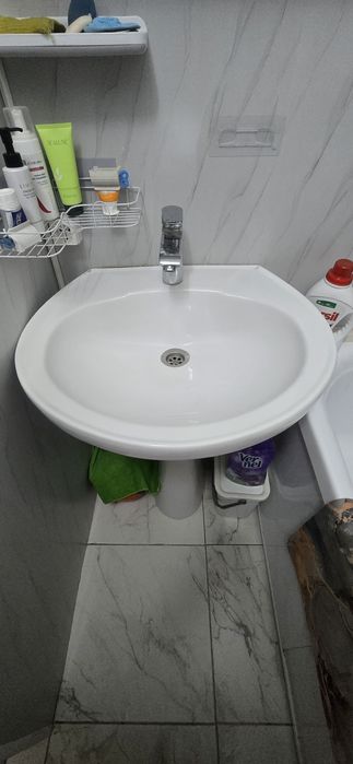 Раковина и зеркало