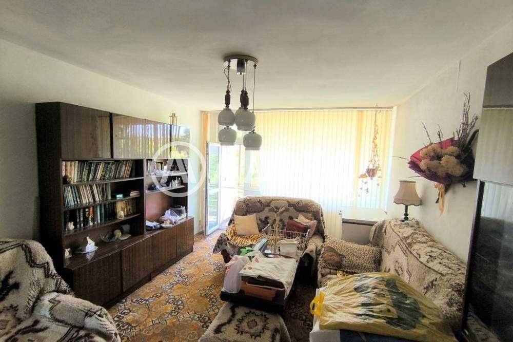Продава се Тристаен апартамент в Разград, Център - 80 кв.м за 1563 €/кв.м - Снимка #2
