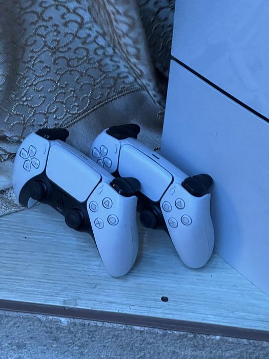 Play Station 5 Slim 1TB + Top games