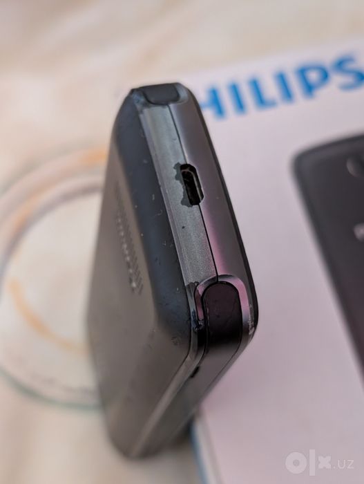 Телефон Philips Xenium E560