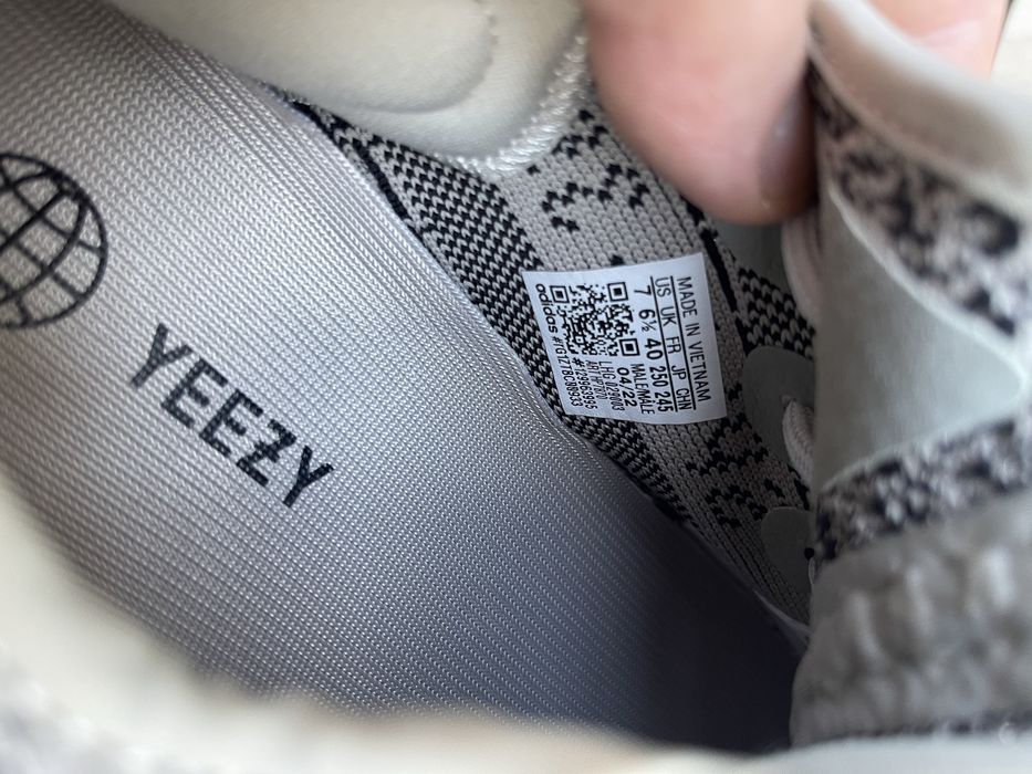 Yeezy Boost 350 V2 Slate Cream Noi cu Eticheta