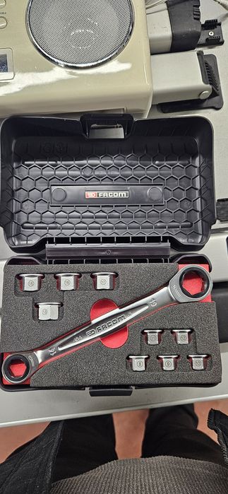 Trusa chei combinate cu clichet FACOM