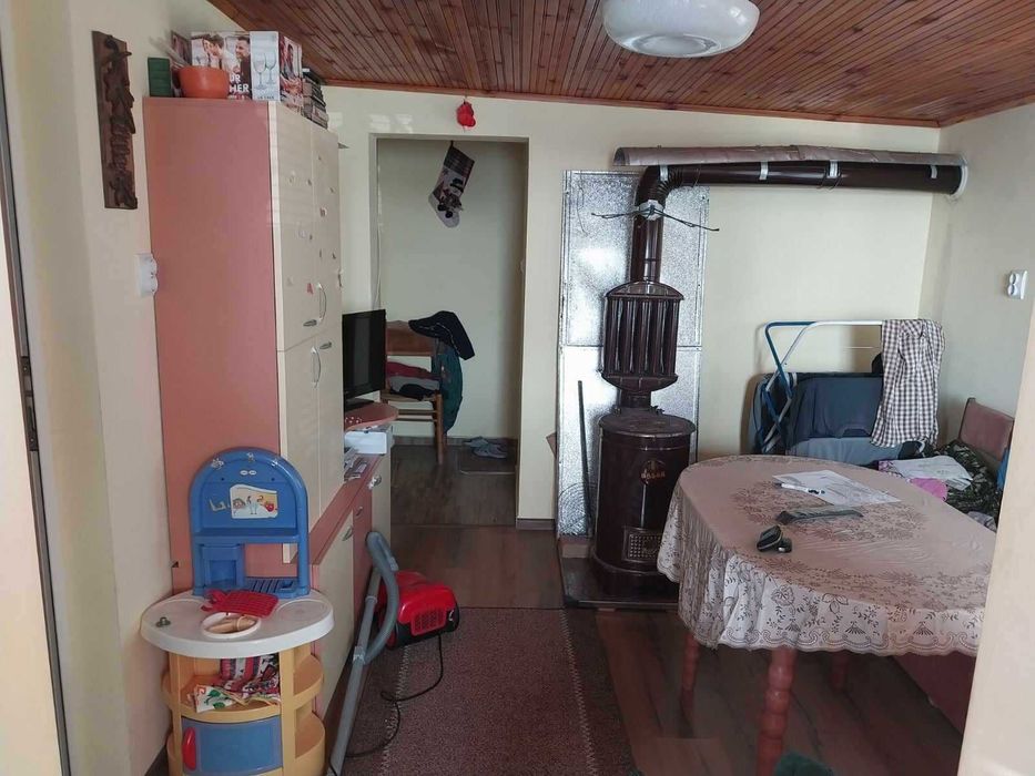 Продавам къща в с.Сърпово