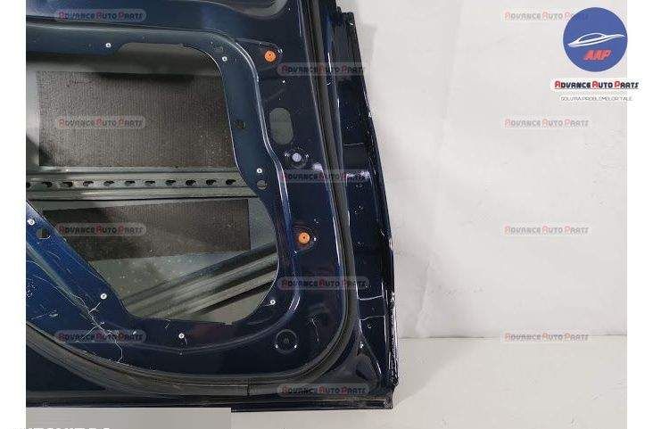 Оригинална задна лява врата в добро състояние Мерцедес-Бенц А-Клас / M