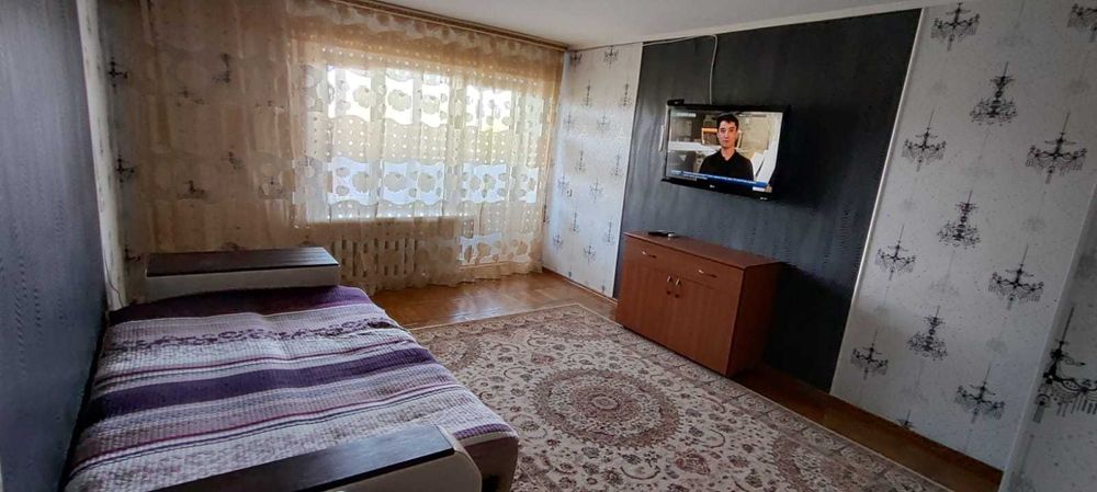 Суточно 1 комнатная квартира Центр Революция