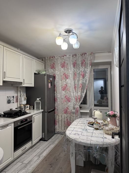 Срочно ПРОДАМ 4-х ком. квартиру