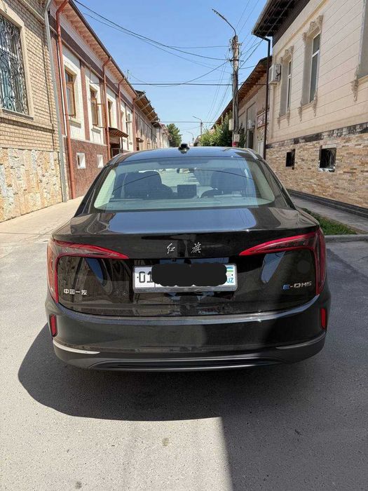 Hongqi EQM-5 500km full