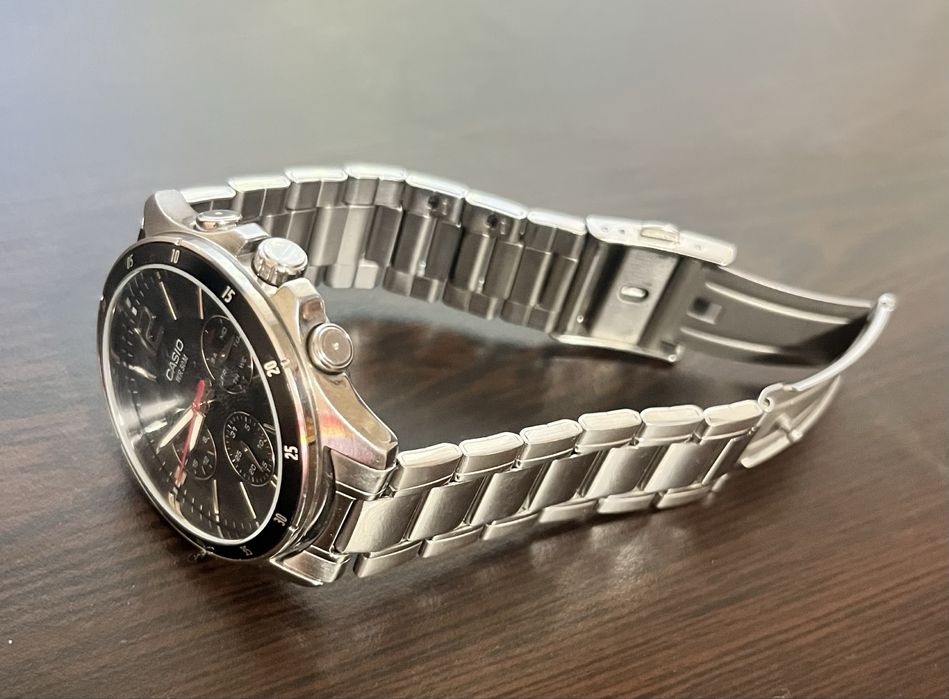 Часовник Casio MTP-1374