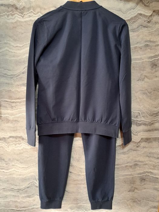 Спортивный костюм молодёжный