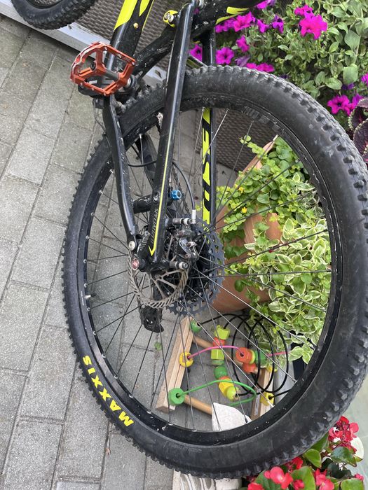 Vand specialized epic unic proprietar putin  timp folosita