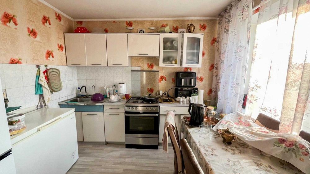 Продам уютную 4 ком квартиру Людмила Империя