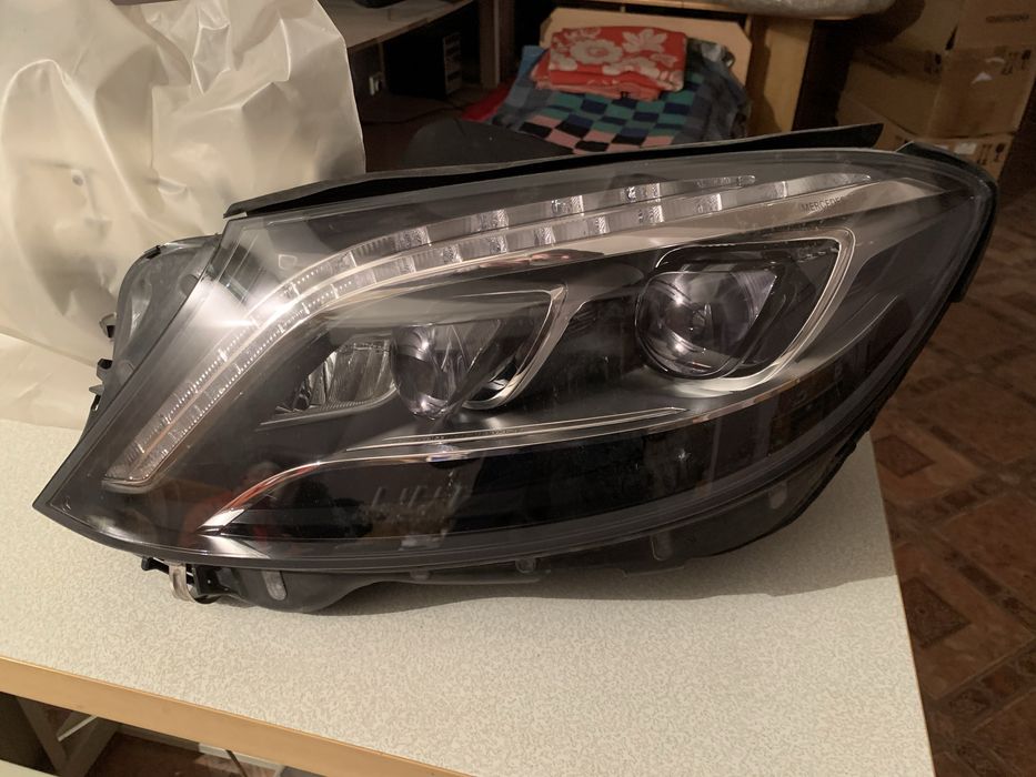 Продам фары на Mercedes W222