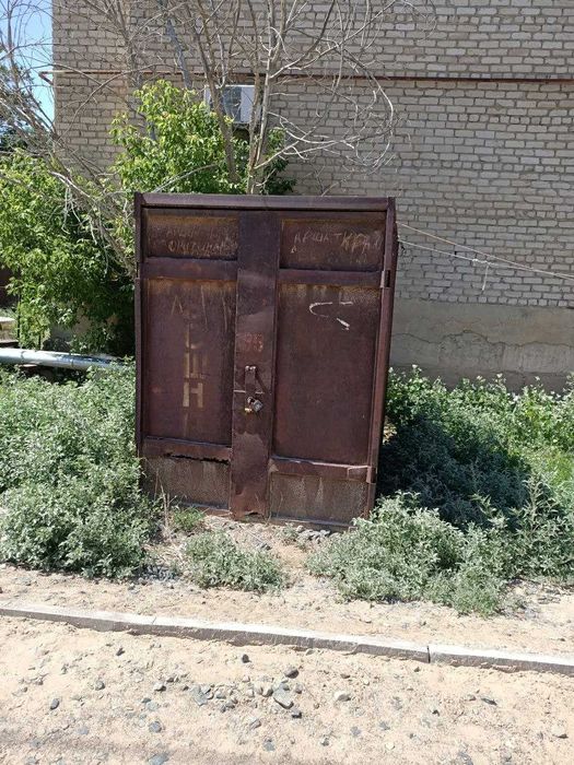 Железный контейнер